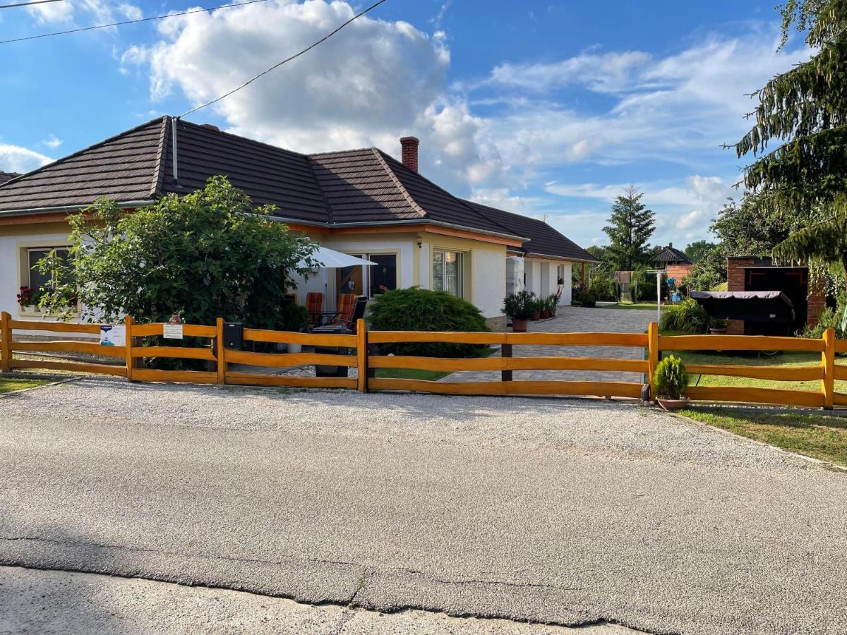 Ferienwohnung Pol-Lak Szolosgyorok Exterior foto